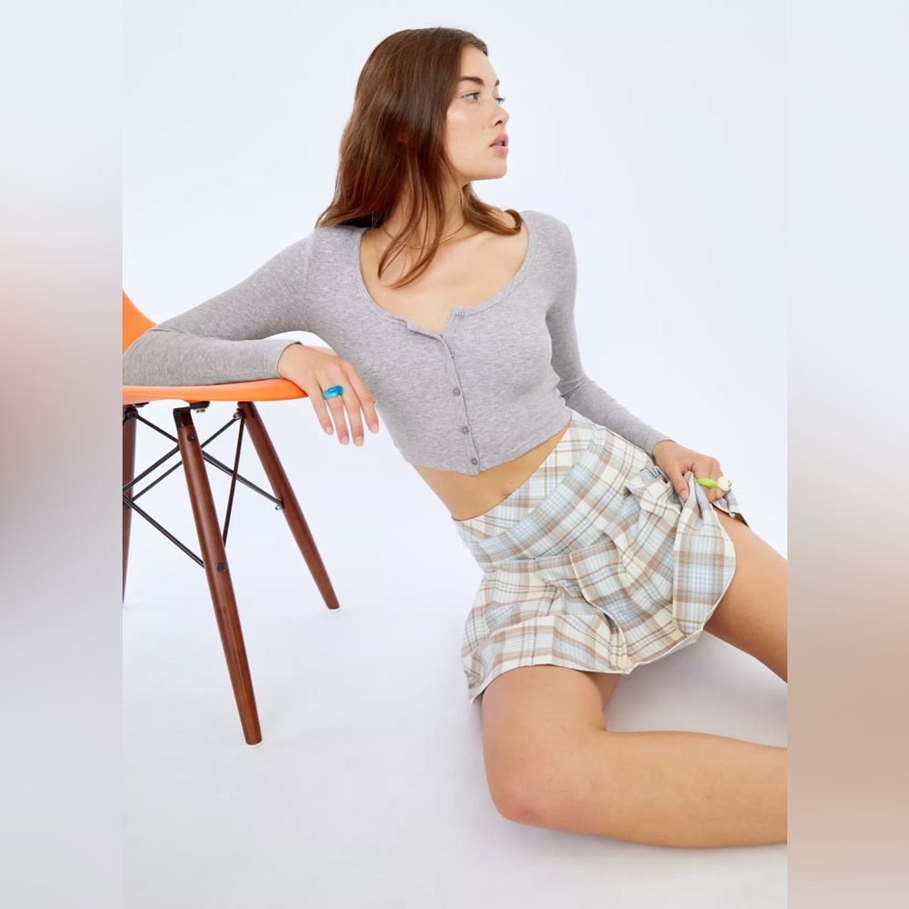 Sunday Best Holly Longsleeve - Picture 7 of 9